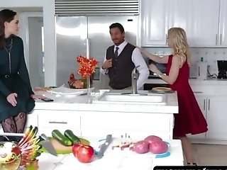 Fuckmilystrokes.com - Every Thanksgiving, Cougar Alix Lynx Needs To Make Sure That Everything Is Brilliant For Her Loving Family.